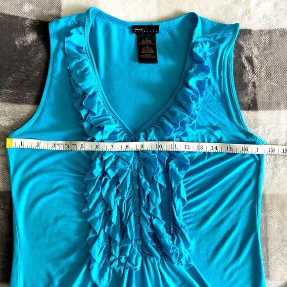 Beautiful Blue, Sleeveless, Ruffle Collar Top. - Picture 5 of 6